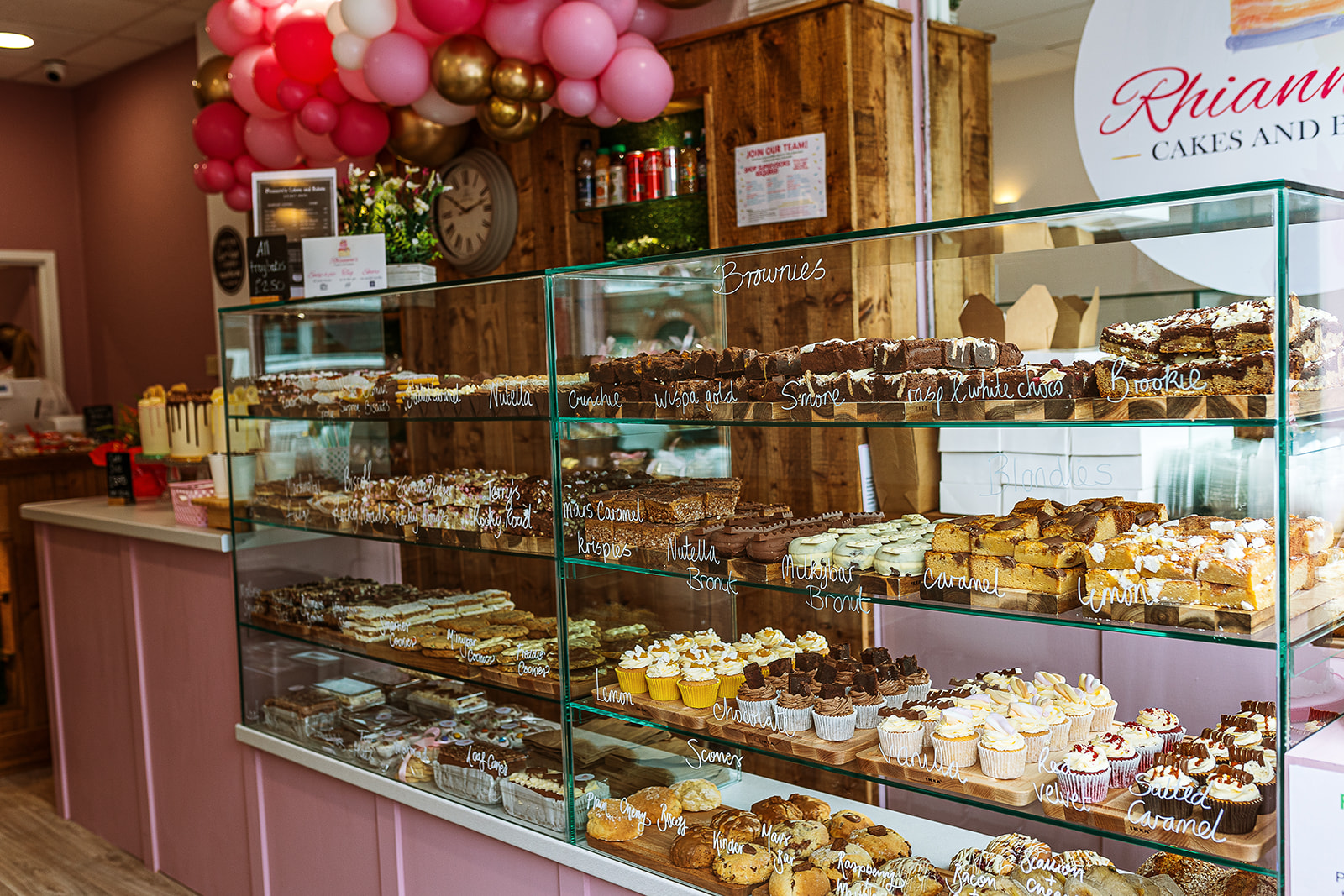 Rhiannon's Cakes and Bakes Food NI